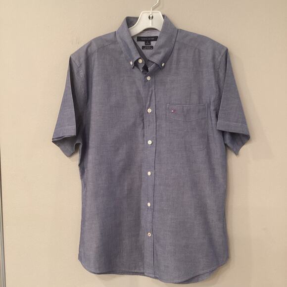 Tommy Hilfiger Men’s Medium Button Down Shirt in Excellent Preowned Condition - Picture 1 of 5